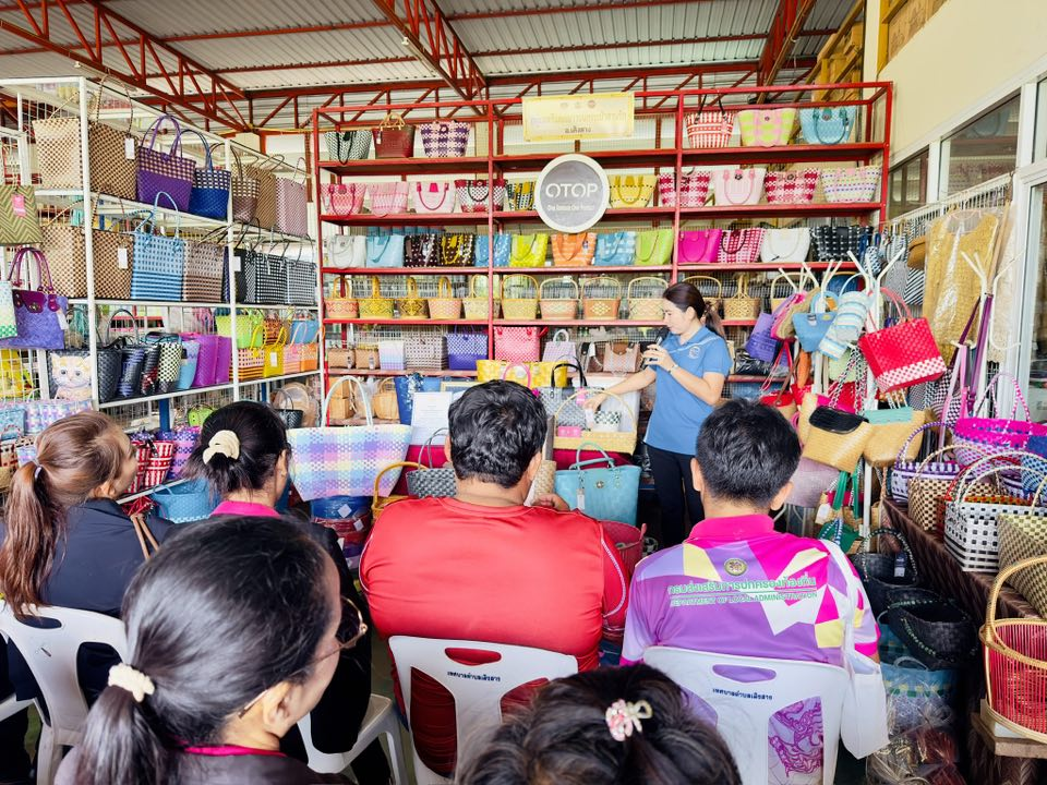 การประชุมเชิงปฏิบัติการหลักสูตร "เสริมพลังสร้างสุขภาวะชุมชน" รุ่นที่ 3 ระหว่างวันที่ 29-30 กันยายน 2568 ณ ห้องประชุมทานตะวัน สำนักงานเทศบาลตำบลเสิงสาง