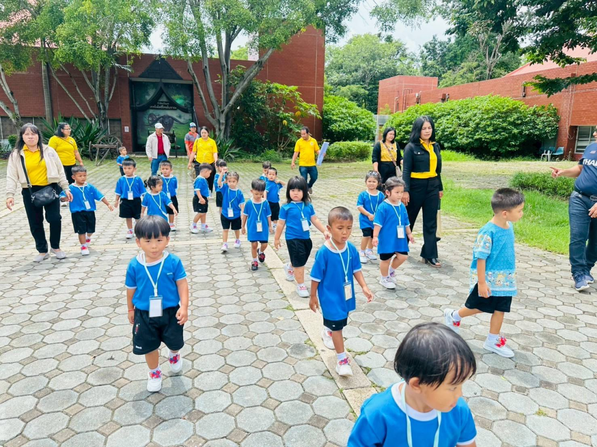 ทศบาลตำบลไทรโยง-ไชยวาล นำโดยนายไพฑูรย์ หัสครบุรี รองนายกเทศมนตรีฯ พร้อมด้วยรองปลัดเทศบาล รักษาราชการแทนผู้อำนวยการกองการศึกษา พนักงานเจ้าหน้าที่กองการศึกษา คณะครู และนักเรียน ได้ดำเนินกิจกรรมพัฒนาคุณภาพผู้เรียน (กิจกรรมทัศนศึกษา) ประจำปีงบประมาณ 2568