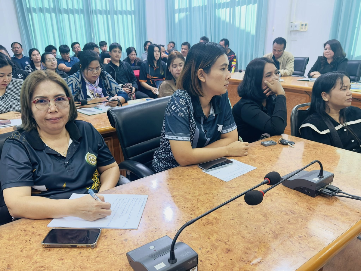 นายสุรัน จันทร์สง่า นายกเทศมนตรีตำบลไทรโยง-ไชยวาล พร้อมด้วยคณะผู้บริหาร ปลัดเทศบาล รองปลัดเทศบาล หัวหน้าส่วนราชการ พนักงานและเจ้าหน้าที่เทศบาลฯ เข้าร่วมประชุมประจำเดือนธันวาคม