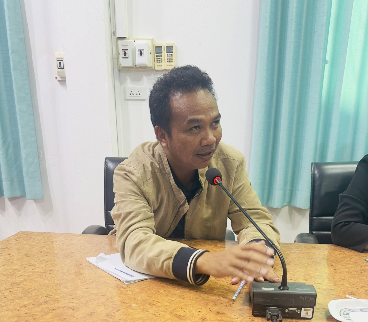 นายสุรัน จันทร์สง่า นายกเทศมนตรีตำบลไทรโยง-ไชยวาล พร้อมด้วยคณะผู้บริหาร ปลัดเทศบาล รองปลัดเทศบาล หัวหน้าส่วนราชการ พนักงานและเจ้าหน้าที่เทศบาลฯ เข้าร่วมประชุมประจำเดือนธันวาคม