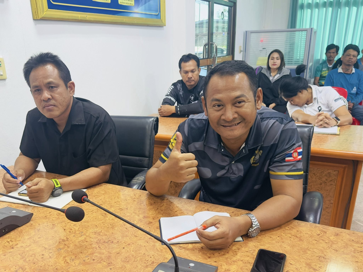 นายสุรัน จันทร์สง่า นายกเทศมนตรีตำบลไทรโยง-ไชยวาล พร้อมด้วยคณะผู้บริหาร ปลัดเทศบาล รองปลัดเทศบาล หัวหน้าส่วนราชการ พนักงานและเจ้าหน้าที่เทศบาลฯ เข้าร่วมประชุมประจำเดือนธันวาคม