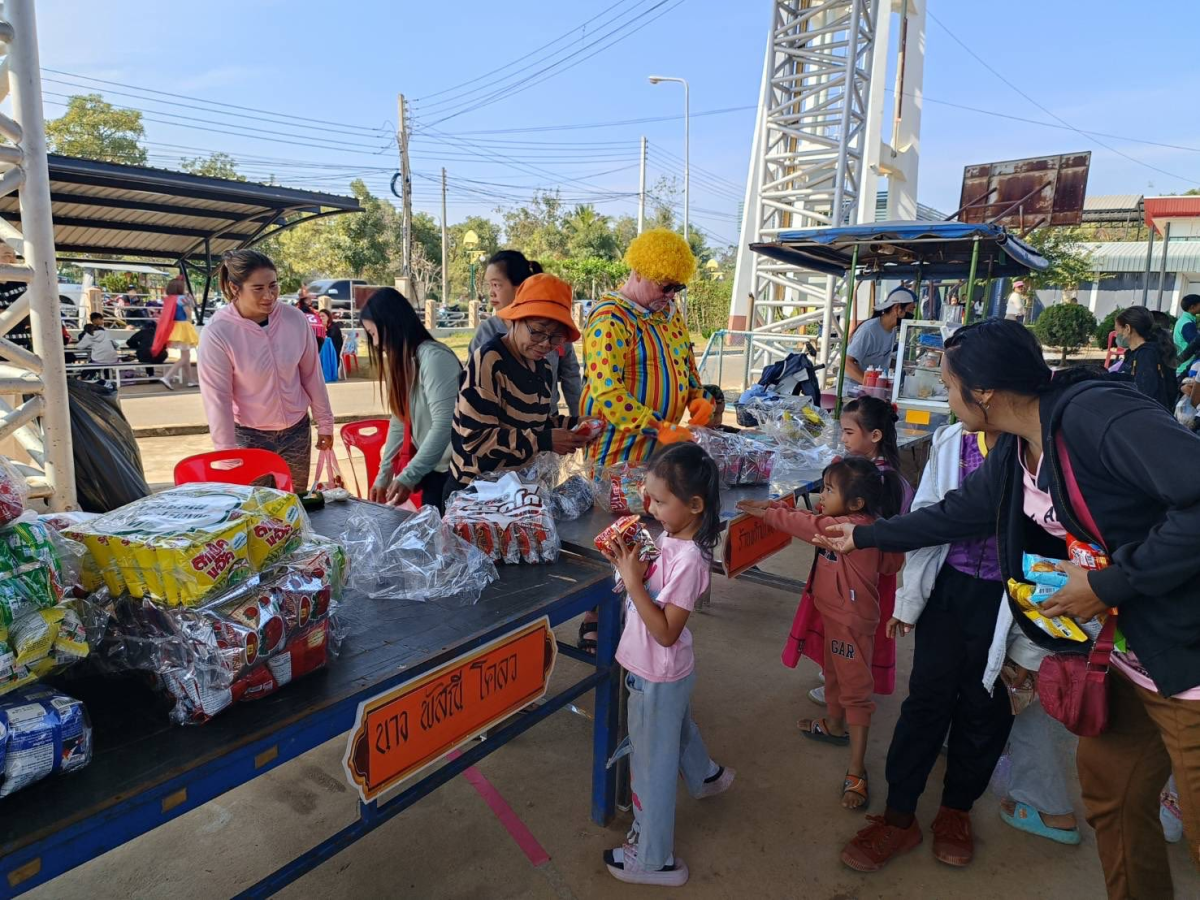 เทศบาลตำบลไทรโยง-ไชยวาล นำโดยนายสุรัน จันทร์สง่า นายกเทศมนตรีตำบลไทรโยง-ไชยวาล พร้อมด้วยคณะผู้บริหาร สมาชิกสภาเทศบาล ปลัดเทศบาล รองปลัดเทศบาล หัวหน้าส่วนราชการ พนักงานและเจ้าหน้าที่เทศบาล ได้จัดงานวันเด็กแห่งชาติ ประจำปี 2569