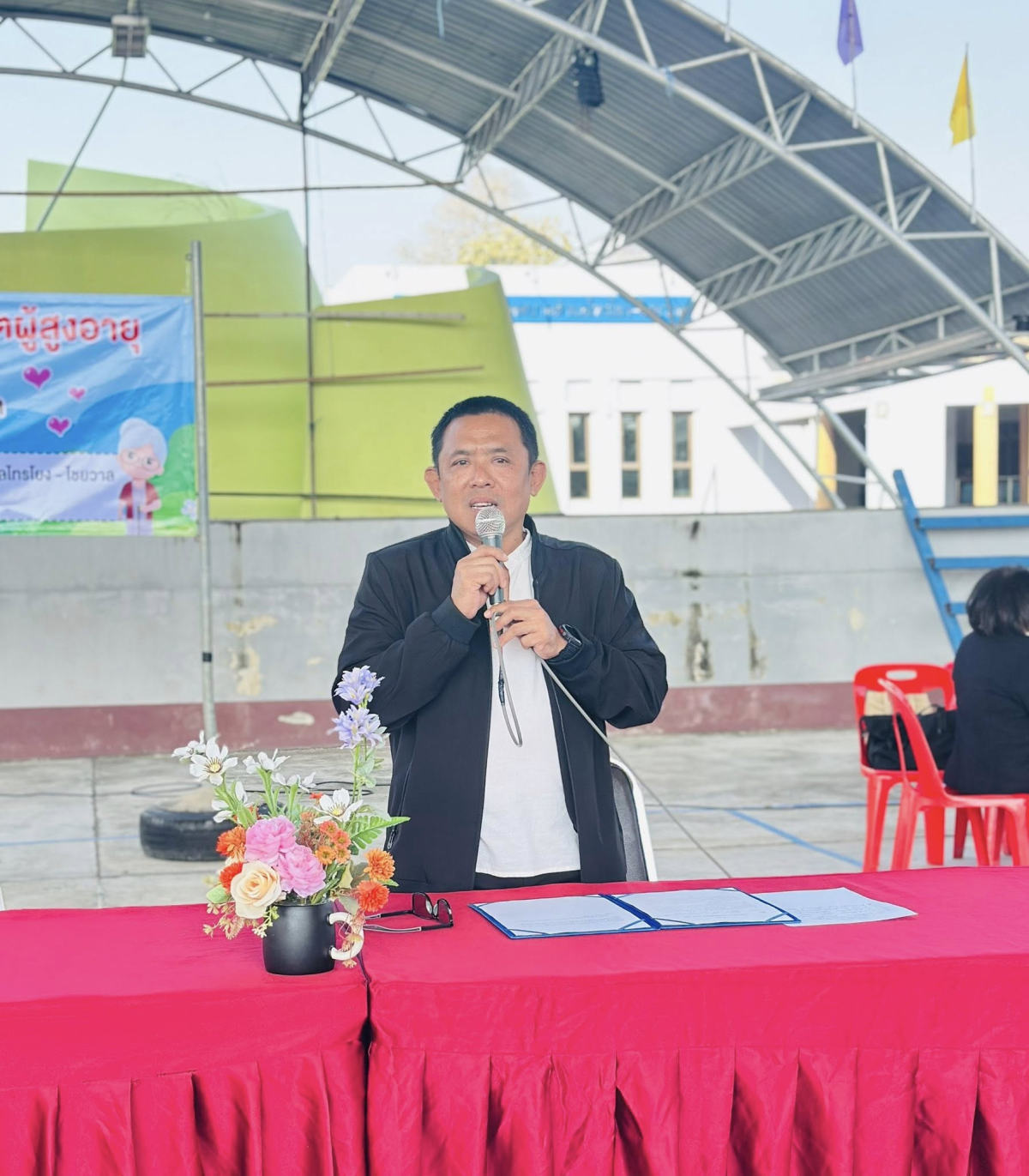 เทศบาลตำบลไทรโยง-ไชยวาล นำโดยนายสุรัน จันทร์สง่า นายกเทศมนตรีตำบลไทรโยง-ไชยวาล เป็นประธานเปิดงานการฝึกอบรม โครงการพัฒนาคุณภาพชีวิตผู้สูงอายุ ประจำปีงบประมาณ 2569