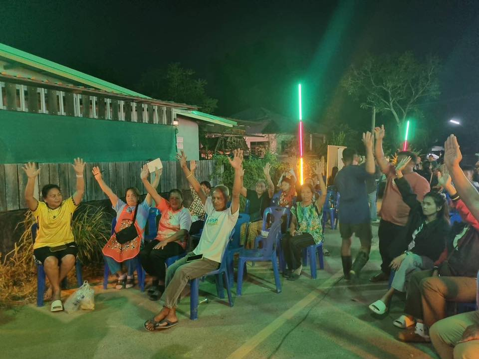 นาย สุรัน จันทร์สง่า นายกเทศมนตรีตำบลไทรโยง-ไชยวาล เป็นประธานในการประชุมประชาคมหมู่บ้านและชุมชน เพื่อจัดทำแผนพัฒนาท้องถิ่น ประจำปีงบประมาณ 2569 เพื่อการทบทวนแผนพัฒนาท้องถิ่น (พ.ศ.2566-2570) พร้อมทั้งจัดทำแผนพัฒนาท้องถิ่น (พ.ศ.2571-2575) และประชุมเพื่อสร้างความรู้ความเข้าใจให้กับประชาชน เกี่ยวกับหลักและเหตุผลของกระทรวงกำหนดค่าธรรมเนียมและยกเว้นค่าธรรมเนียมเกี่ยวกับการสิ่งปฏิกูลและขยะมูลฝอย พ.ศ. 2567 ณ ที่ทำการผู้ใหญ่บ้านหมู่ที่ 3