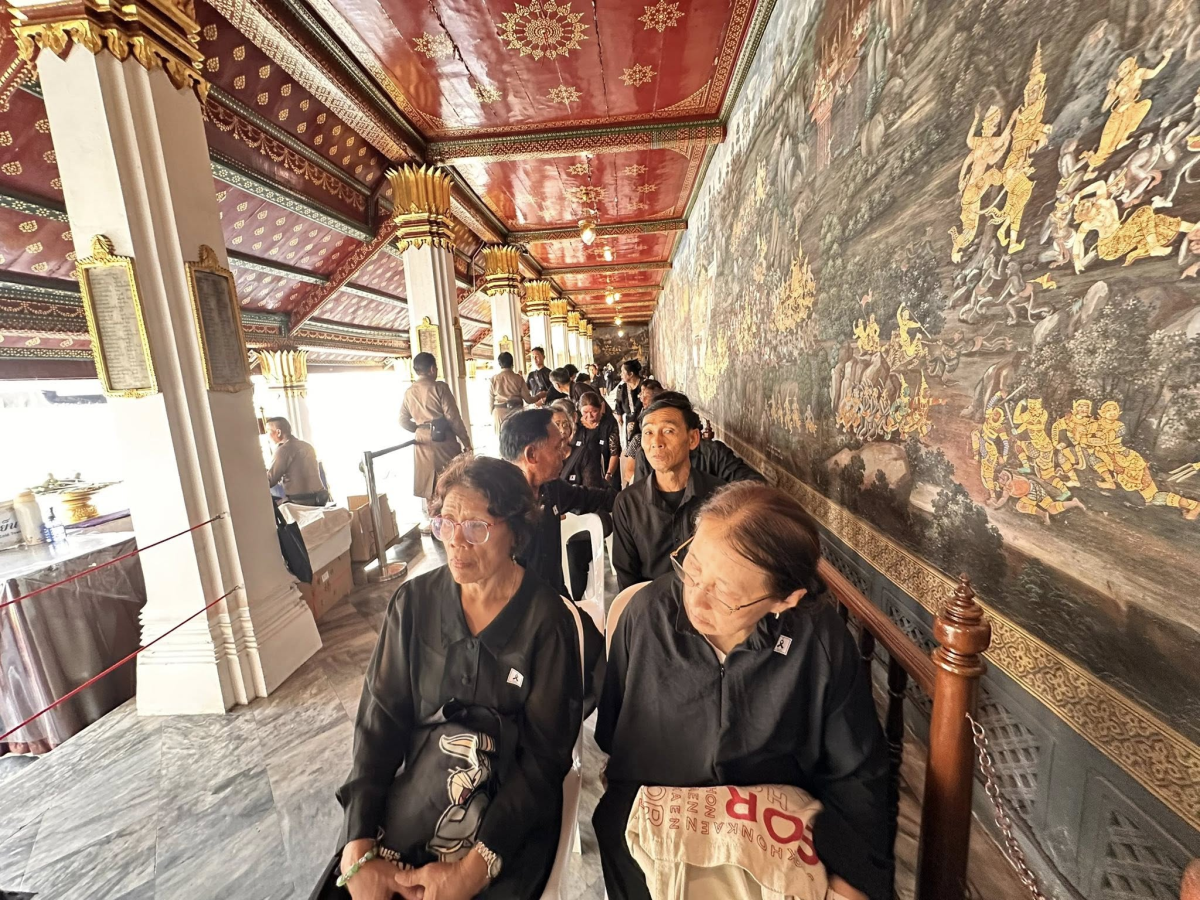 เทศบาลตำบลไทรโยง-ไชยวาล นำโดยนายสุรัน จันทร์สง่า นายกเทศมนตรีฯ พร้อมด้วยคณะผู้บริหาร สมาชิกสภาเทศบาล รองปลัดเทศบาล หัวหน้าส่วนราชการ พนักงานเทศบาล ผู้นำท้องทึ่ ผู้นำชุมชน และประชาชนในเขตพื้นที่เทศบาลตำบลไทรโยง-ไชยวาล เข้าร่วมกิจกรรม “การเดินทางเข้ากราบถวายบังคมพระบรมศพ สมเด็จพระนางเจ้าสิริกิติ์ พระบรมราชินีนาถ พระบรมราชชนนีพันปีหลวง” ประจำปี 2569