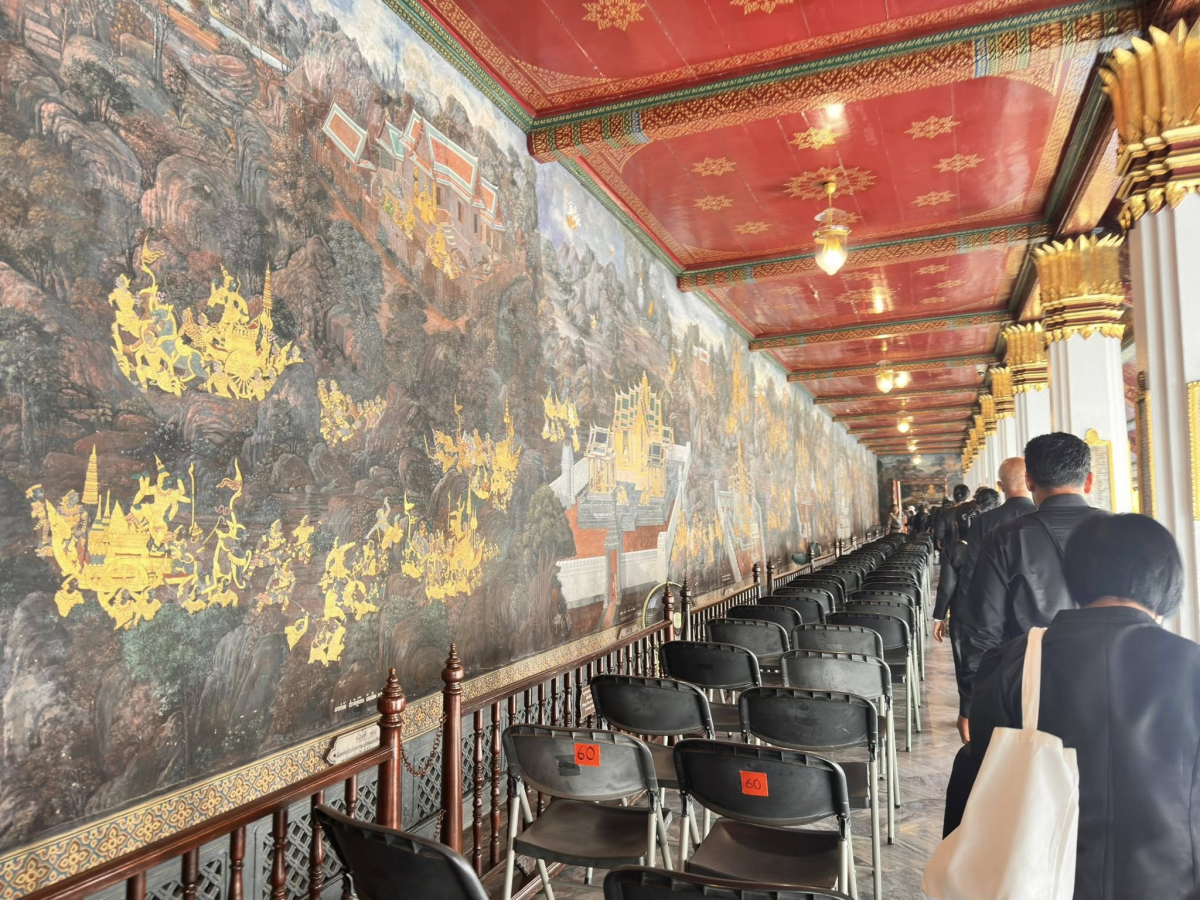 เทศบาลตำบลไทรโยง-ไชยวาล นำโดยนายสุรัน จันทร์สง่า นายกเทศมนตรีฯ พร้อมด้วยคณะผู้บริหาร สมาชิกสภาเทศบาล รองปลัดเทศบาล หัวหน้าส่วนราชการ พนักงานเทศบาล ผู้นำท้องทึ่ ผู้นำชุมชน และประชาชนในเขตพื้นที่เทศบาลตำบลไทรโยง-ไชยวาล เข้าร่วมกิจกรรม “การเดินทางเข้ากราบถวายบังคมพระบรมศพ สมเด็จพระนางเจ้าสิริกิติ์ พระบรมราชินีนาถ พระบรมราชชนนีพันปีหลวง” ประจำปี 2569