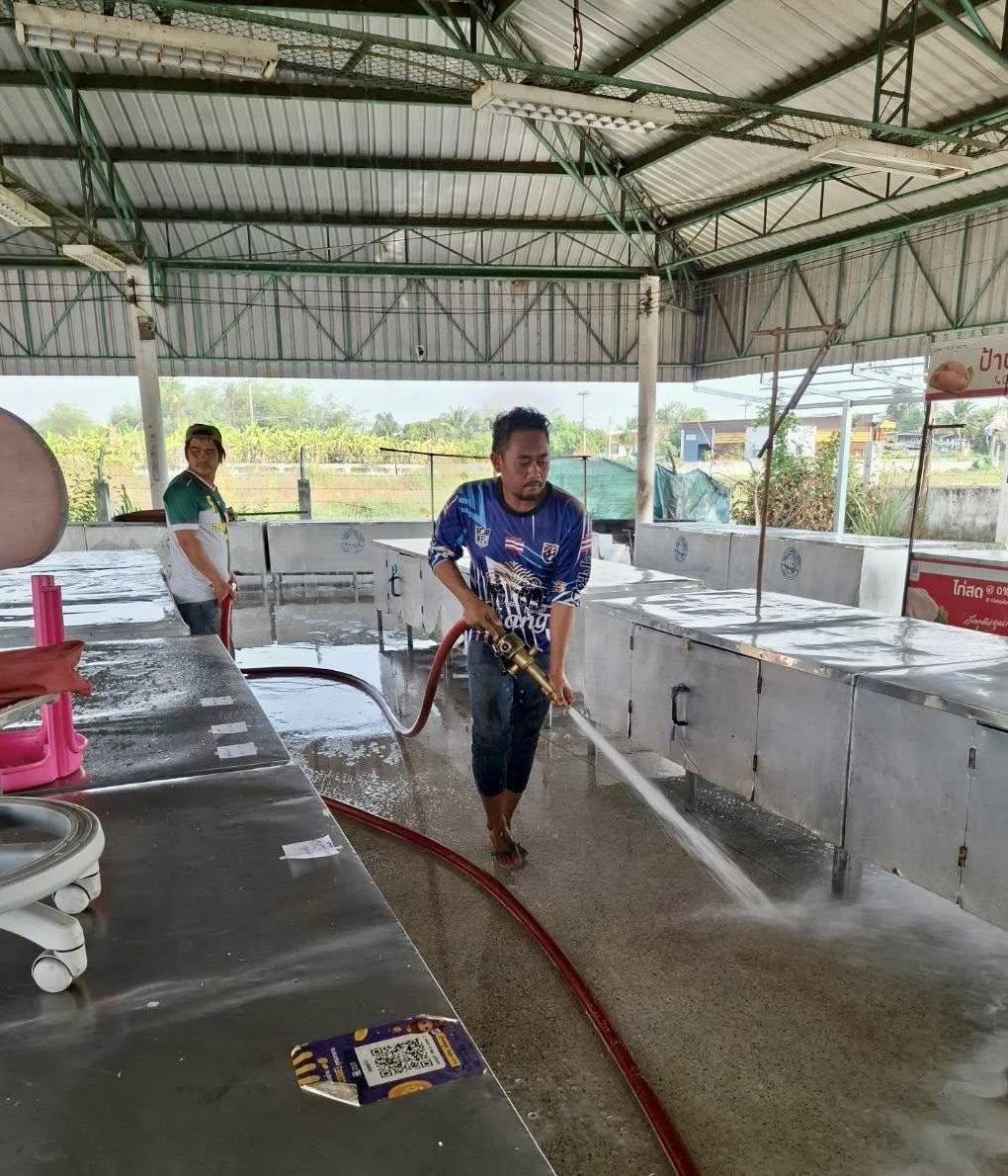 เทศบาลตำบลไทรโยง-ไชยวาล ภายใต้การนำของนายสุรัน จันทร์สง่า นายกเทศมนตรีตำบลไทรโยง-ไชยวาล มอบหมายให้เจ้าหน้าที่กองช่าง เจ้าหน้าที่กองสาธารณสุขฯ และเจ้าหน้าที่งานป้องกันฯ เพื่อดำเนินงานตามภารกิจที่เกี่ยวข้อง พร้อมทั้งดำเนินงานตามคำร้องขอความช่วยเหลือของพ่อ แม่ พี่น้อง ประชาชนในเขตพื้นที่เทศบาลฯ