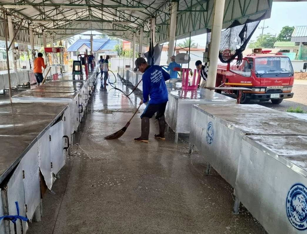 เทศบาลตำบลไทรโยง-ไชยวาล ภายใต้การนำของนายสุรัน จันทร์สง่า นายกเทศมนตรีตำบลไทรโยง-ไชยวาล มอบหมายให้เจ้าหน้าที่กองช่าง เจ้าหน้าที่กองสาธารณสุขฯ และเจ้าหน้าที่งานป้องกันฯ เพื่อดำเนินงานตามภารกิจที่เกี่ยวข้อง พร้อมทั้งดำเนินงานตามคำร้องขอความช่วยเหลือของพ่อ แม่ พี่น้อง ประชาชนในเขตพื้นที่เทศบาลฯ