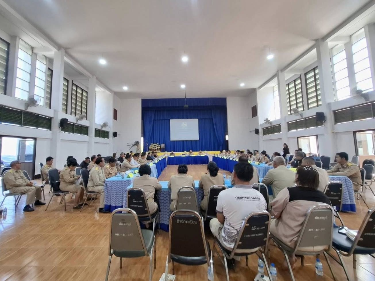 นายไพฑูรย์ หัสครบุรี รองนายกเทศมนตรีตำบลไทรโยง-ไชยวาล ได้รับมอบหมายจากนายสุรัน จันทร์สง่า นายกเทศมนตรีตำบลไทรโยง-ไชยวาล พร้อมด้วยนางสาวสุดใจ ศรีระกิ่ง ปลัดเทศบาล เข้าร่วมประชุมหัวหน้าส่วนราชการ ประจำเดือนมีนาคม 2569