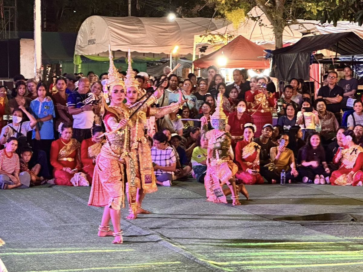 นายไพฑูรย์ หัสครบุรี รองนายกเทศมนตรีตำบลไทรโยง-ไชยวาล ได้รับมอบหมายจากนายสุรัน จันทร์สง่า นายกเทศมนตรีตำบลโทรโยง-ไชยวาล พร้อมด้วยนางสาวสุดใจ ศรีระกิ่ง ปลัดเทศบาล ได้เข้าร่วมพิธีเปิดงานฉลองอนุสาวรีย์ท้าวสุรนารี องค์ประจำอำเภอครบุรี ณ เวทีกลางลานอเนกประสงค์ที่ว่าการอำเภอครบุรี จังหวัดนครราชสีมา