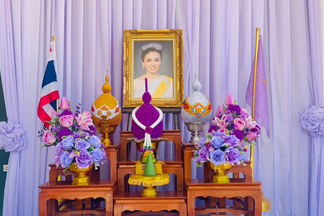 วันจันทร์ที่ 8 มิถุนายน 2569 เวลา 09.00 น. เทศบาลตำบลไทรโยง-ไชยวาล นำโดยนายสุรัน จันทร์สง่า นายกเทศมนตรีตำบลไทรโยง-ไชยวาล พร้อมด้วยคณะผู้บริหาร สมาชิกสภาเทศบาล และข้าราชการ ร่วมลงนามถวายพระพรชัยมงคล สมเด็จพระนางเจ้าฯ พระบรมราชินี เนื่องในโอกาสวันเฉลิมพระชนมพรรษา “ วันที่ 3 มิถุนายน 2569 ”